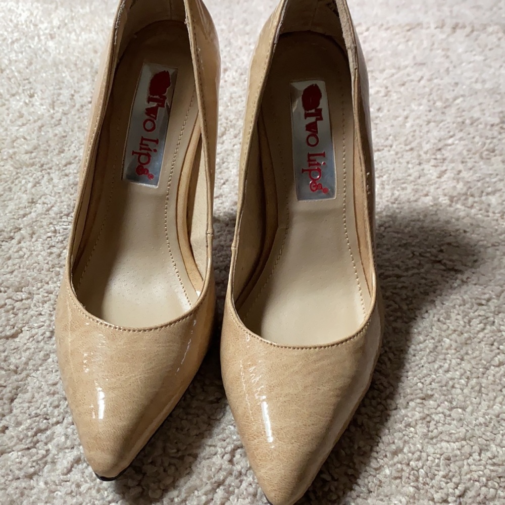 Shoes - Picture 2 of 3